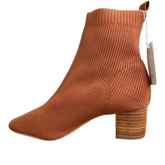 Joie Revolve Neely Sock Ribbed Ankle
Booties Sz 7.5 Chestnut Brown
Block Heel - Picture 10 of 13